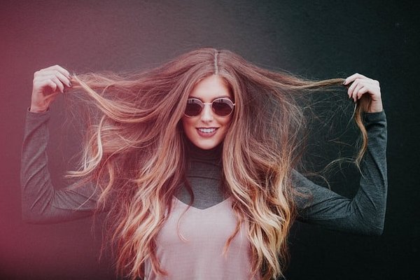 Soins naturels pour cheveux abîmés